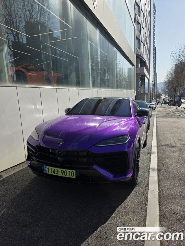 Lamborghini Urus 4.0 V8 SE, 2025 1