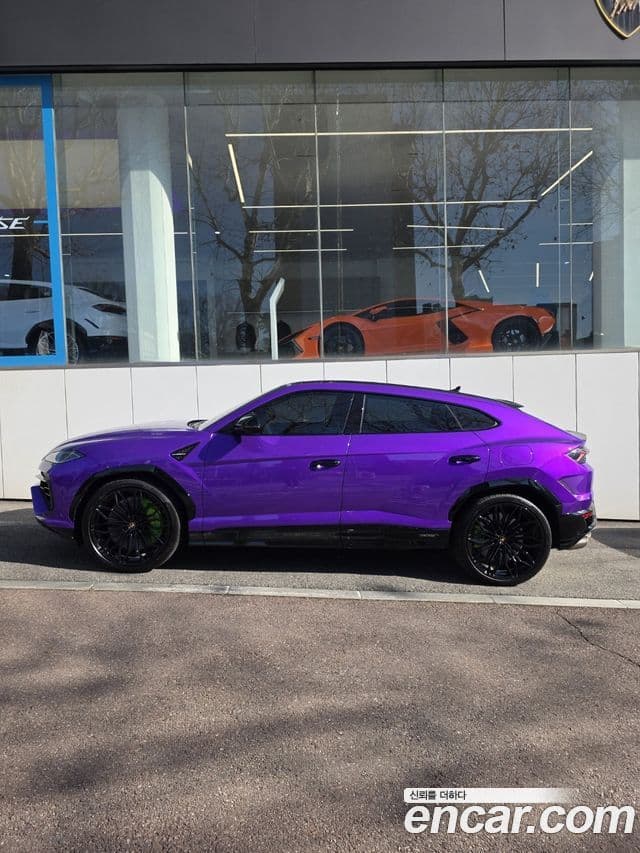 Lamborghini Urus 4.0 V8 SE, 2025 6