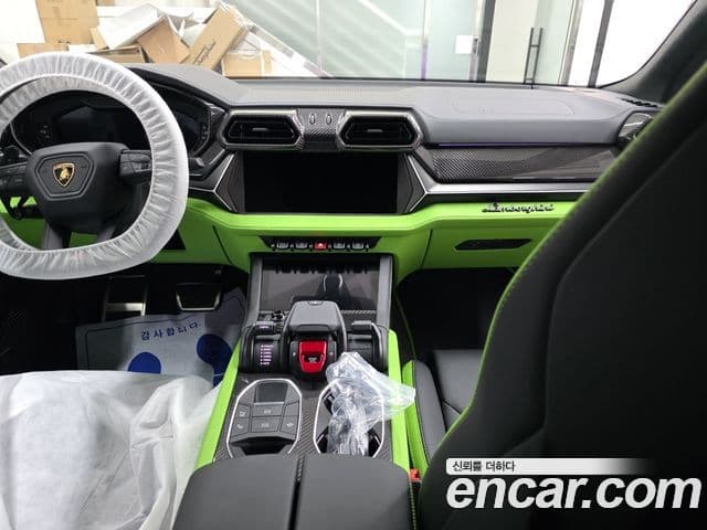 Lamborghini Urus 4.0 V8 SE, 2025 11