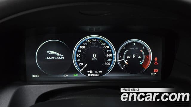 Jaguar XF (X260) 20d Portfolio, 2018 8