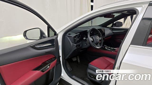 Lexus NX350h 2세대 Premium, 2025 10