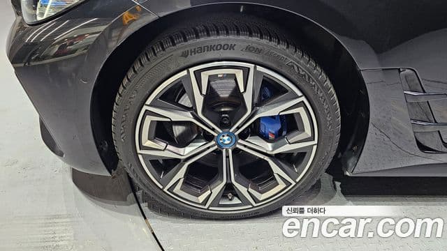 BMW i4 eDrive40 M Sport Pro, 2024 все фото