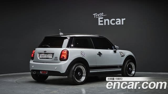 Mini Cooper 3세대, 2019 2