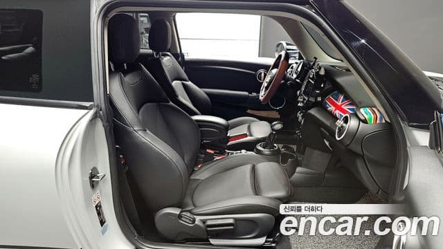 Mini Cooper 3세대, 2019 10