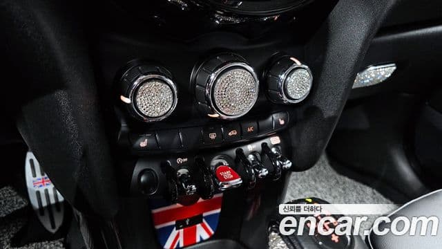 Mini Cooper 3세대, 2019 17