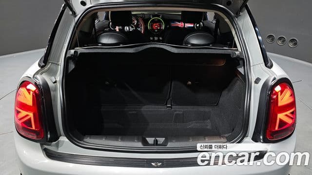 Mini Cooper 3세대, 2019 20