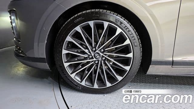 Hyundai Grandeur гибрид (GN7) Calligraphy, 2023 все фото