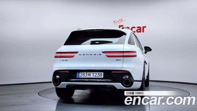 Genesis GV70, 2023 4