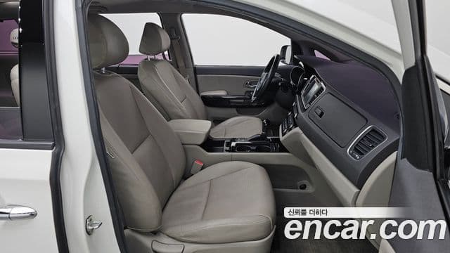 Kia All New Carnival Prestige, 2015 11