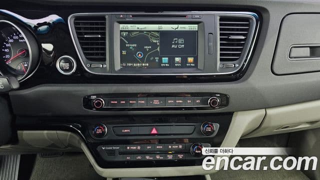 Kia All New Carnival Prestige, 2015 14