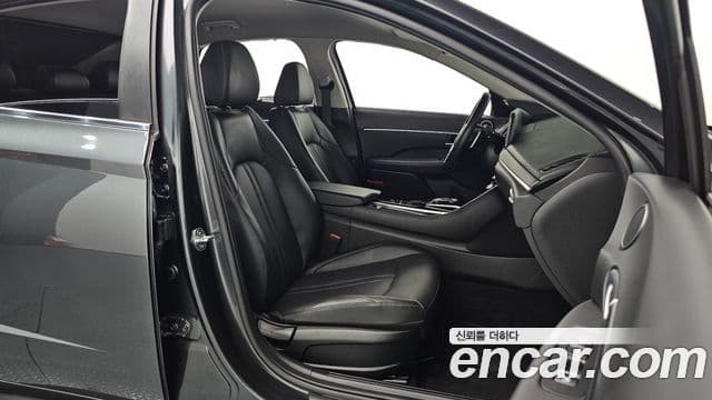 Hyundai Sonata (DN8) Premium Family, 2021 10