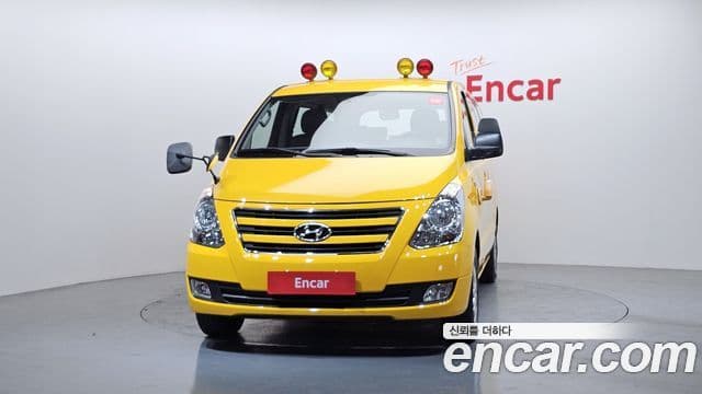 Hyundai Grand Starex детский перевозочный автомобиль, 2017 3