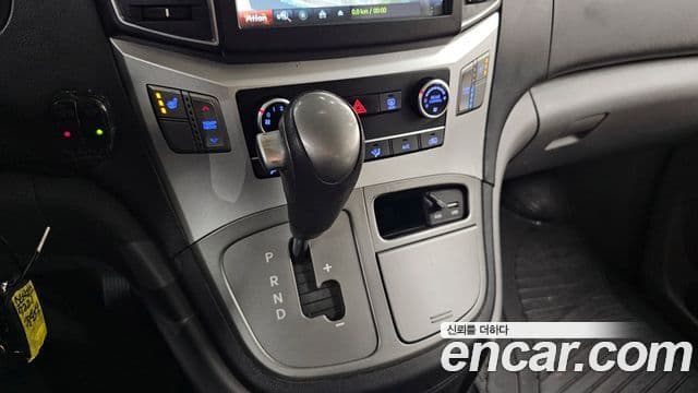 Hyundai Grand Starex детский перевозочный автомобиль, 2017 9