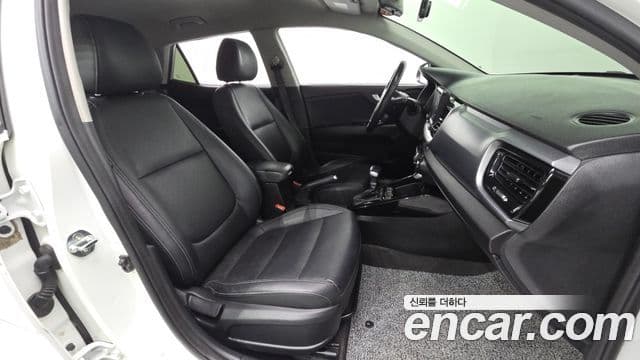 Kia Stonic Trendy, 2018 11