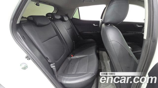 Kia Stonic Trendy, 2018 12