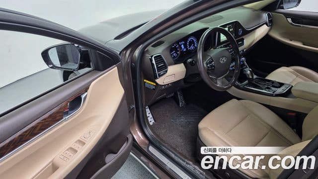 Hyundai Grandeur IG Premium, 2019 11