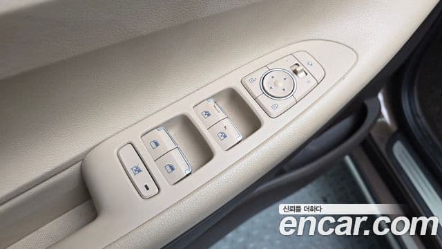 Hyundai Grandeur IG Premium, 2019 12