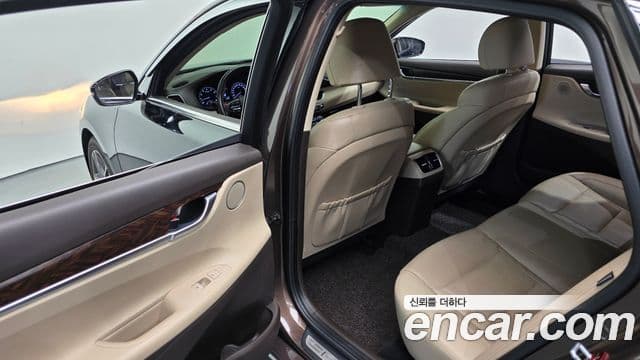 Hyundai Grandeur IG Premium, 2019 18