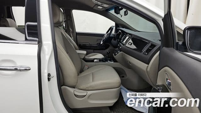 Kia All New Carnival Prestige, 2016 11