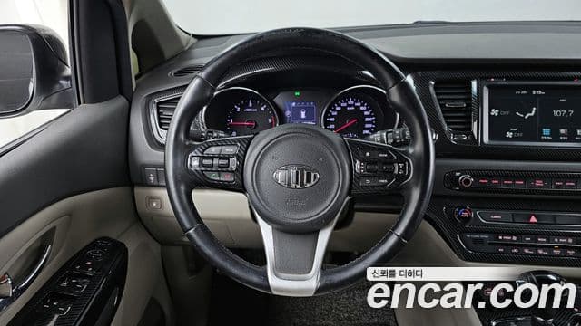 Kia All New Carnival Prestige, 2016 13