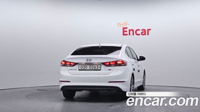 Hyundai Avante AD 1.6 GDI Value Plus, 2017 4