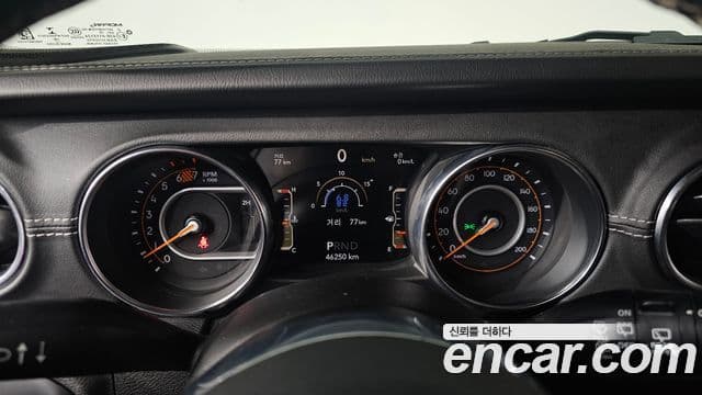 Jeep Wrangler (JL) 2.0 Overland 4도어, 2019 8