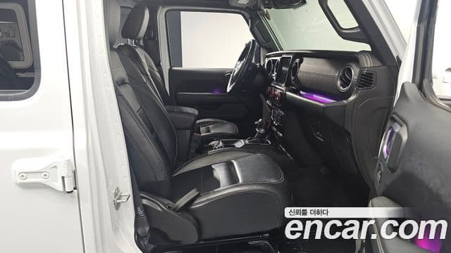 Jeep Wrangler (JL) 2.0 Overland 4도어, 2019 11