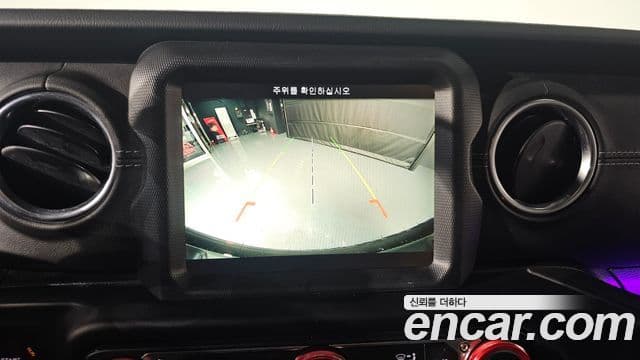 Jeep Wrangler (JL) 2.0 Overland 4도어, 2019 16