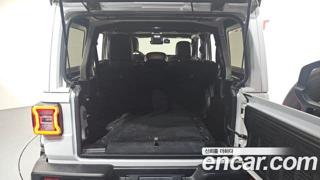 Jeep Wrangler (JL) 2.0 Overland 4도어, 2019 20