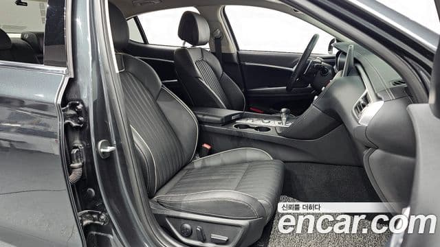 Genesis G70 Supreme, 2018 10