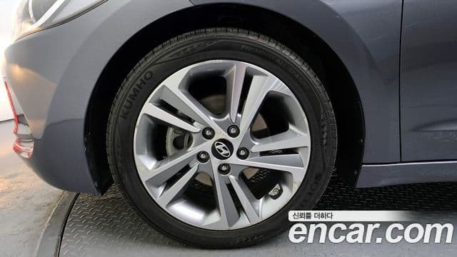 Hyundai Avante AD 1.6 GDI Value Plus, 2017 все фото