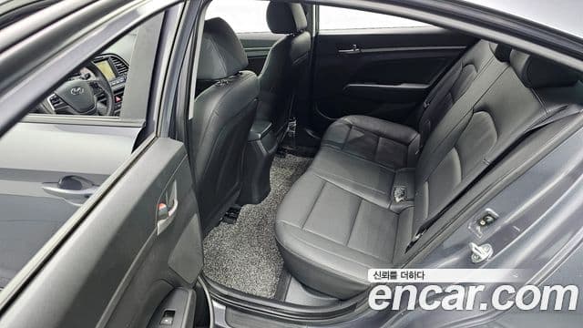 Hyundai Avante AD 1.6 GDI Value Plus, 2017 11