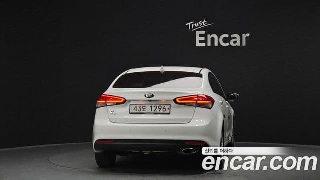 Kia The / новый New K3 Style, 2017 4