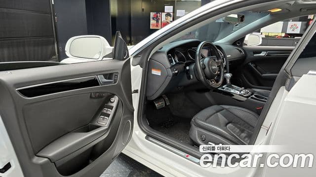 Audi A5 8TA, 2015 11