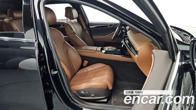 Genesis G80 (RG3) бензин 2.5 турбо 2WD, 2023 10