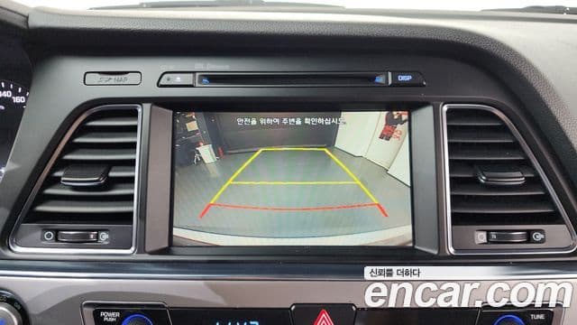 Hyundai LF Sonata Premium, 2015 17