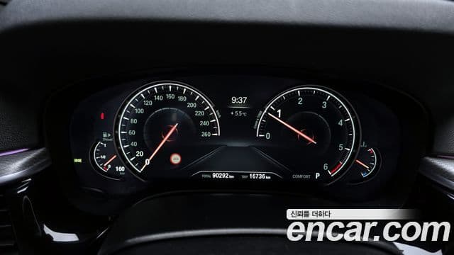 BMW 5시리즈 (G30) 520d M Sport, 2017 8