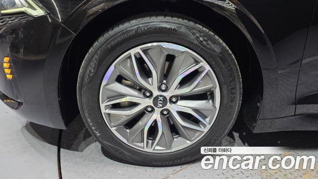 Kia K5 гибрид 3세대 Prestige, 2021 все фото