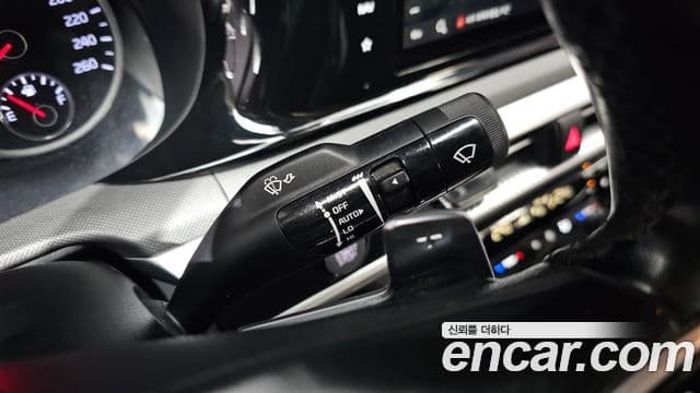 Kia K5 гибрид 3세대 Prestige, 2021 19