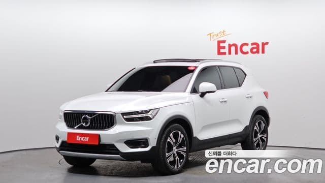 Volvo XC40 B4 Inscription, 2022 1