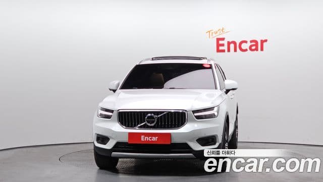 Volvo XC40 B4 Inscription, 2022 3