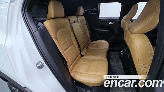 Volvo XC40 B4 Inscription, 2022 13