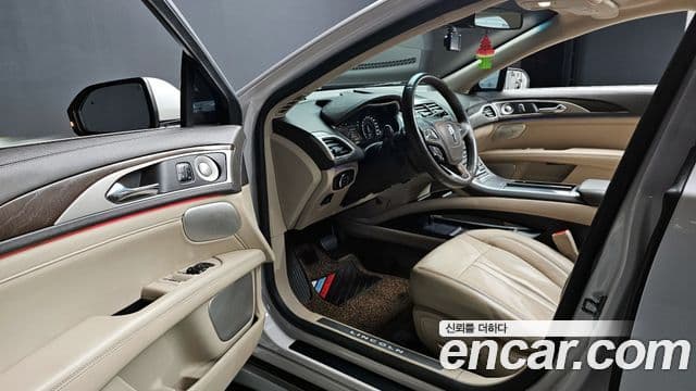 Lincoln New MKZ 2세대, 2017 11