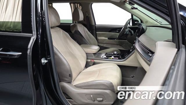 Kia Carnival 4세대 Signature, 2022 11