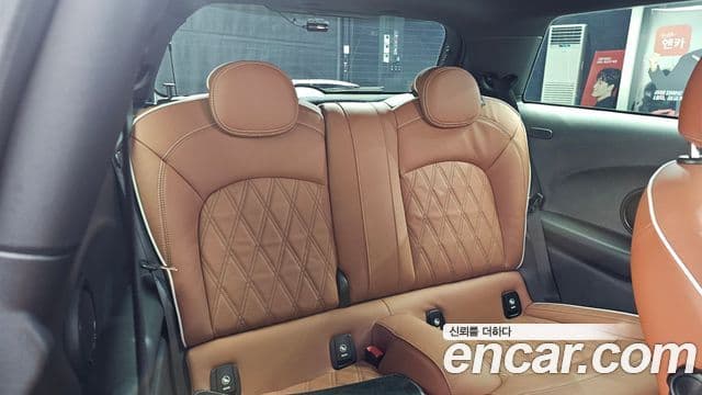 Mini Cooper 3세대, 2022 12