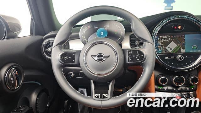 Mini Cooper 3세대, 2022 13
