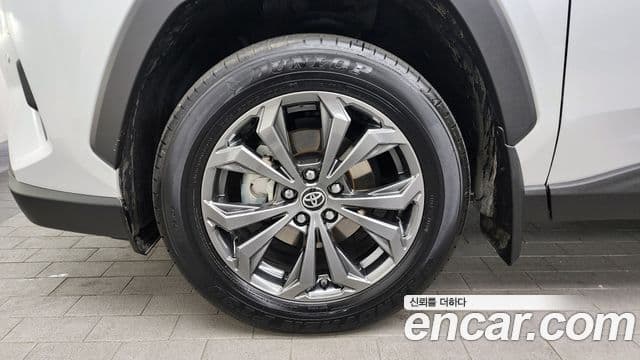 Toyota RAV4 5세대 2.5 4WD гибрид LTD, 2025 все фото