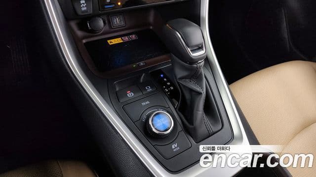 Toyota RAV4 5세대 2.5 4WD гибрид LTD, 2025 9