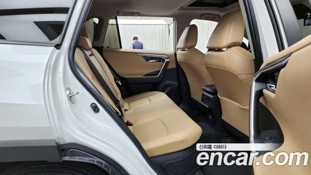 Toyota RAV4 5세대 2.5 4WD гибрид LTD, 2025 12