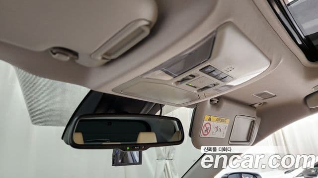 Toyota RAV4 5세대 2.5 4WD гибрид LTD, 2025 17